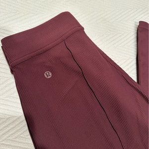 LuluLemon Straight leg Ribbed Pant